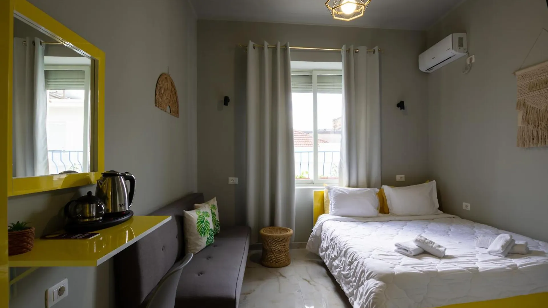 Jonian Boutique Hotel Σαράντα 0*,  Αλβανία