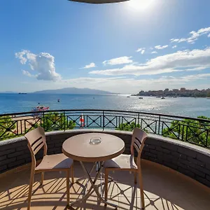 Otel Summer, Saranda