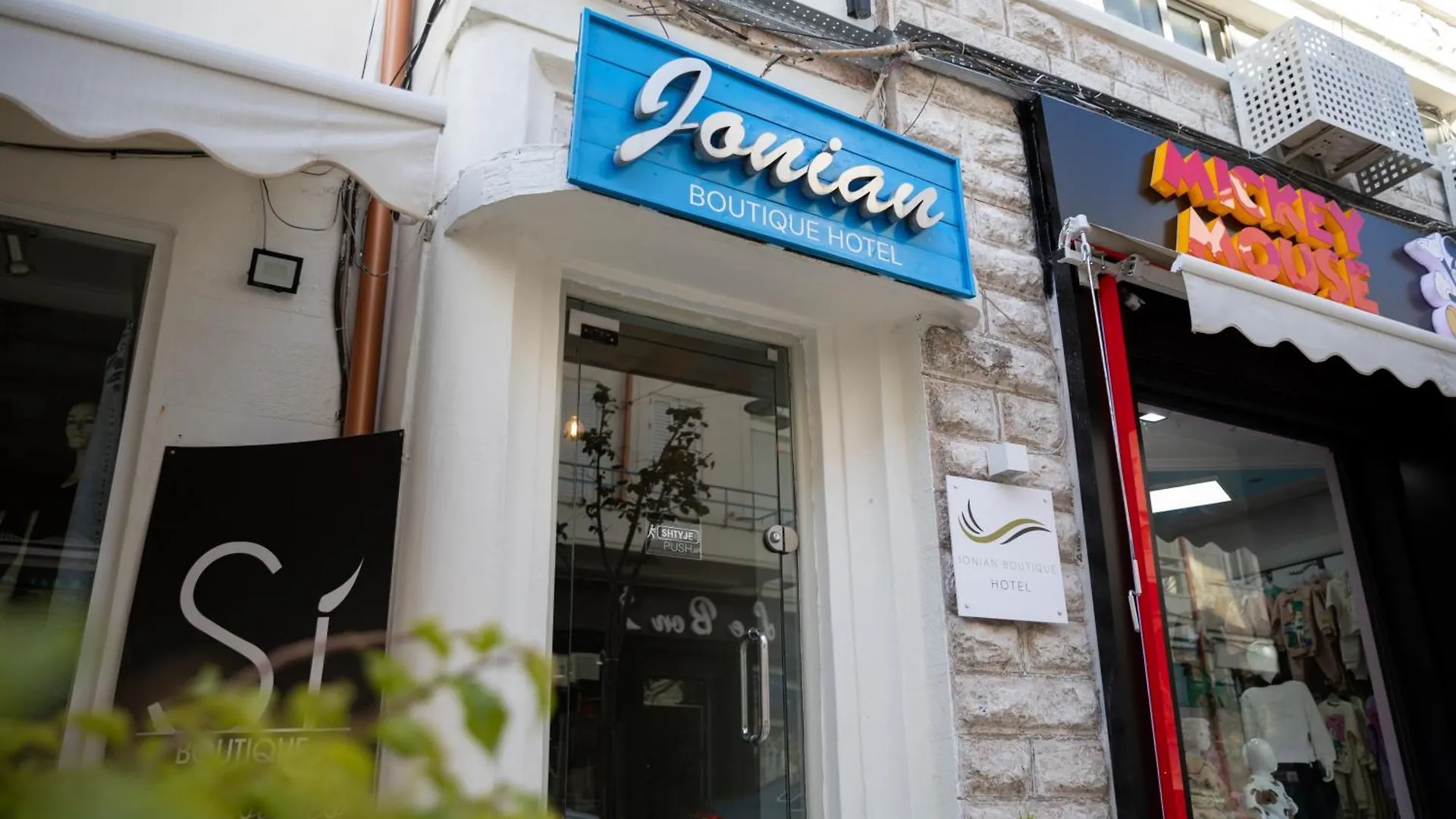 Jonian Boutique Hotel Sarandë 0*,  Albania